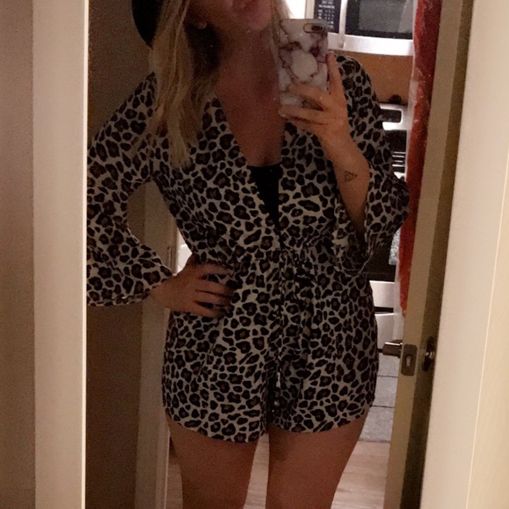 Show me your Mumu leopard romper (L)